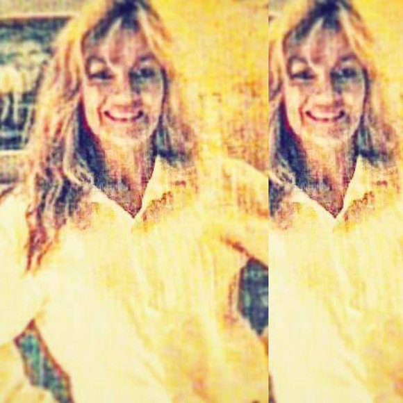 Meet your Posher, Renee - Picture 1 of 1